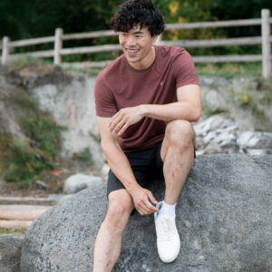 Alternative view of TreeBlend Baker T-Shirt