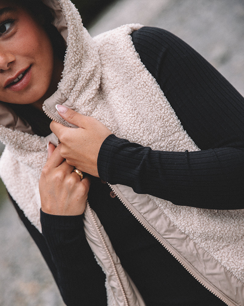 Collins Vest - Image 11