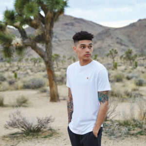 Alternative view of TreeBlend Baker T-Shirt