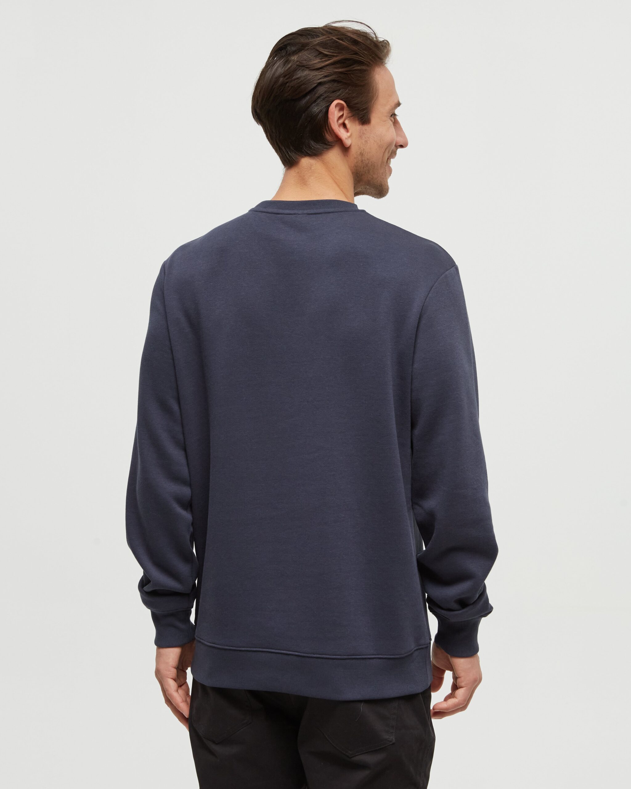 Summit Reflection Crew - Image 3